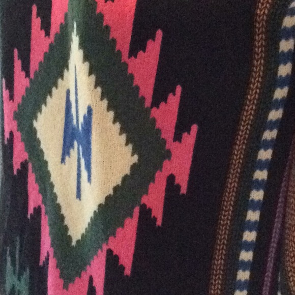 Aztec Patterned Jacket - Picture 2 of 5